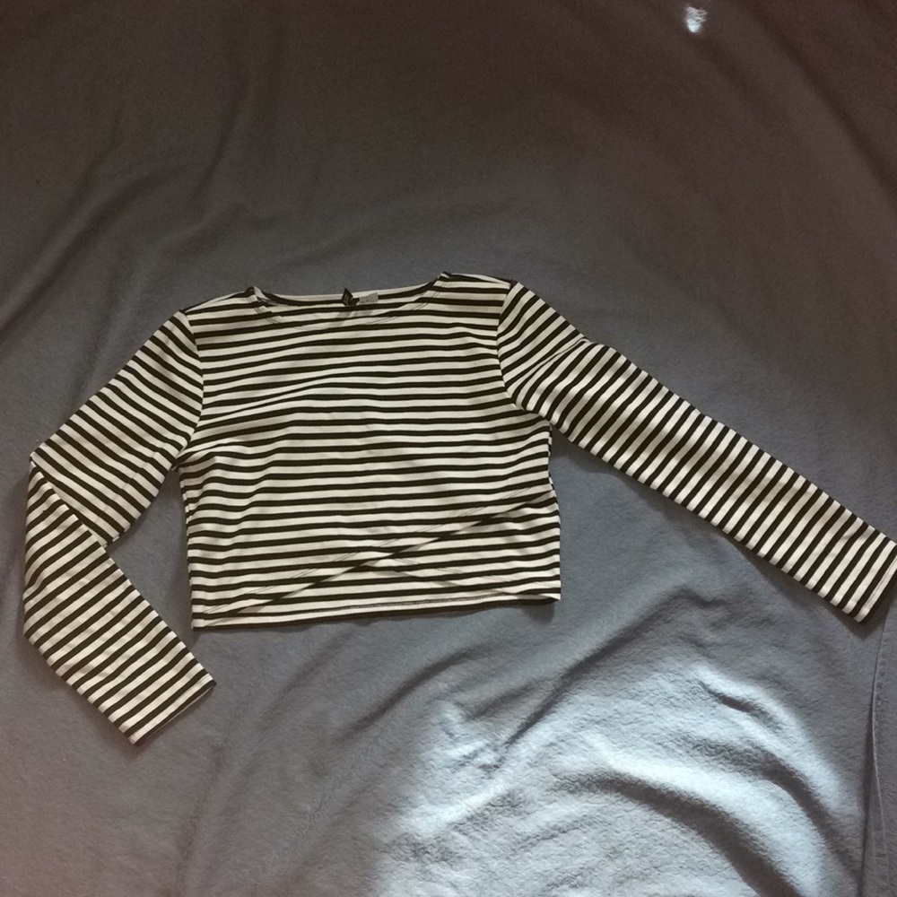 H&M Striped long sleeve crop top